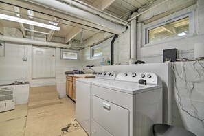 House (2 Bedrooms) | Interior - Serene Lakefront Escape: Boat Dock & Grill! (Twin Lakes)