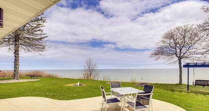 Waterfront Algoma Vacation Rental on Lake Michigan