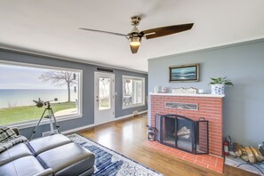 Casa (2 Bedrooms) | Interior