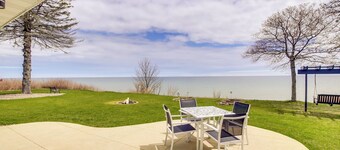 Waterfront Algoma Vacation Rental on Lake Michigan