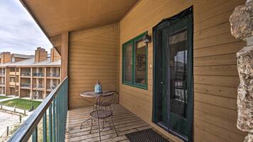 Apartment (0 Bedroom) | Interior