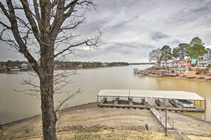 Interior - Boat Slip: Lake Hamilton Condo in Hot Springs! (Hot Springs)