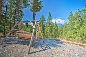 House (1 Bedroom) | Interior - Private Leavenworth Cabin w/ Mtn Views & Fire Pit (Leavenworth)