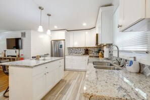 House (3 Bedrooms) | Interior - Ultimate Soccer Stay By Mercedes Stadium & Marta (Atlanta)