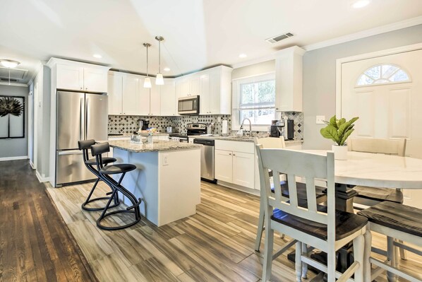 House (3 Bedrooms) | Interior