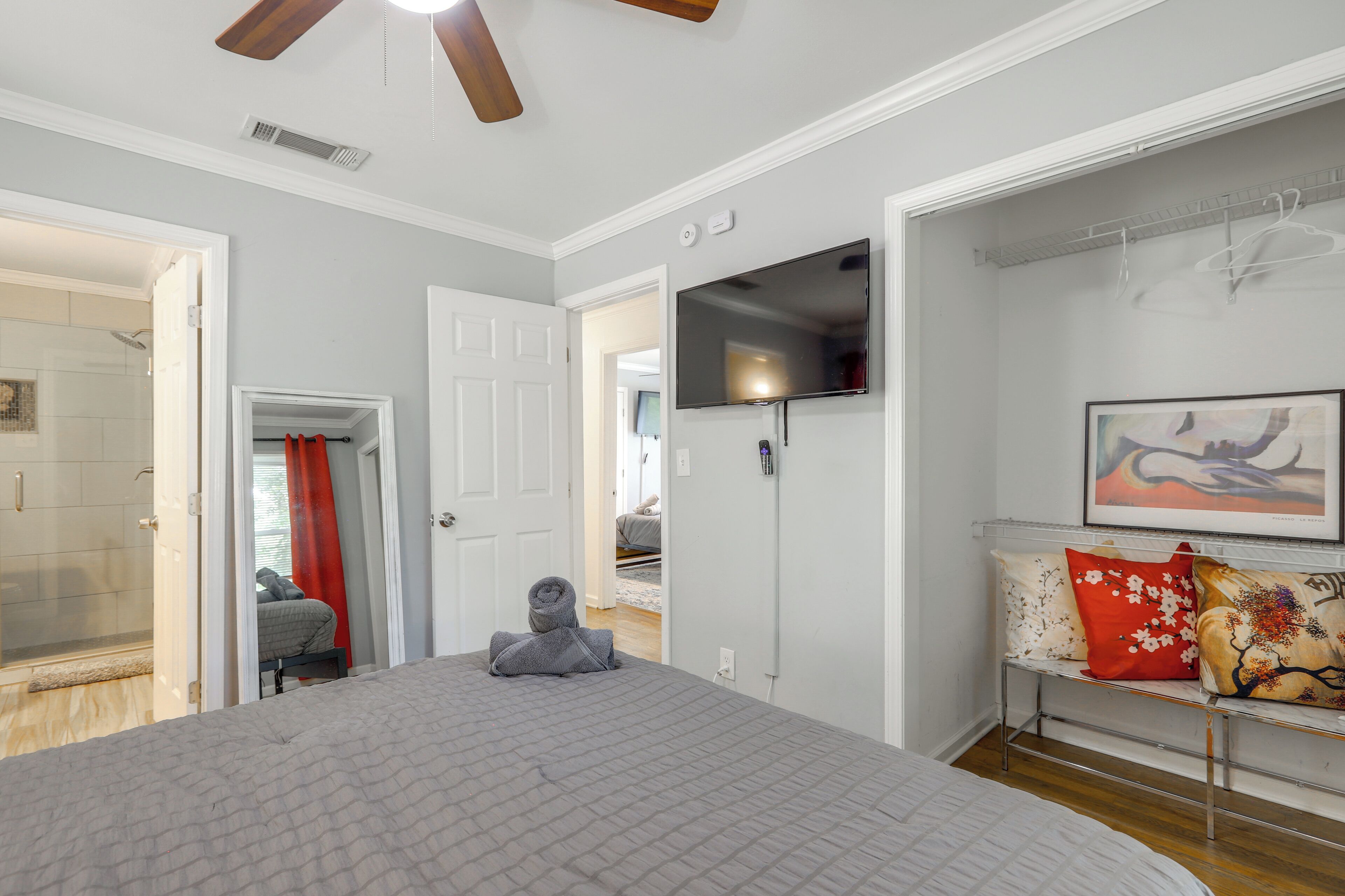 House (3 Bedrooms) | Interior