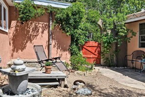 Interior - Charming Casita Studio - Near Santa Fe Plaza! (Santa Fe)