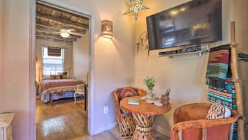 Cottage (2 Bedrooms) | Interior