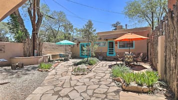 Cottage (2 Bedrooms) | Front of property