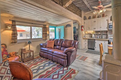 Authentic Adobe Abode < 1 Mile to Sante Fe Plaza!