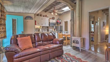 Cottage (2 Bedrooms) | Interior