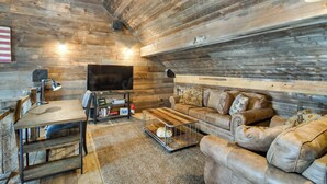 Unclassified image, 4 of 40, button - Hike & Ski in the Rockies: Retreat in Tabernash (Tabernash)