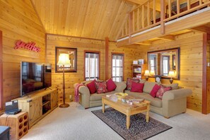 House (3 Bedrooms) | Interior - 2 Mi to Northstar Resort: Idyllic Cabin w/ Shuttle (Truckee)