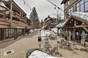 Interior - 2 Mi to Northstar Resort: Idyllic Cabin w/ Shuttle (Truckee)