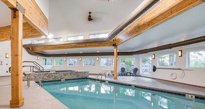 Silverthorne Condo: New Pool & Hot Tub + Fireplace