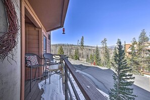 Apartment (2 Bedrooms) | Interior - Condo w/ Balcony & Fireplace in Silverthorne! (Silverthorne)