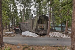 Interior - Near Skiing & Hiking: Carnelian Bay Cabin (Carnelian Bay)