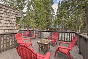 Interior - Near Skiing & Hiking: Carnelian Bay Cabin (Carnelian Bay)