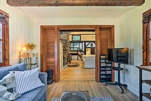 Cottage (2 Bedrooms) | Interior
