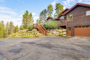 House (3 Bedrooms) | Interior - 1 Mi to Ski: Breckenridge Home w/ View & Hot Tub (Breckenridge)