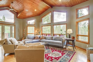 House (3 Bedrooms) | Interior
