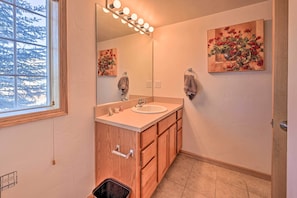 Apartment (2 Bedrooms) | Interior - Steamboat Home w/ Garage, 1 Mi to Ski Resort (Steamboat Springs)