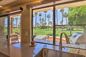 Interior - Luxury Remodeled Palm Desert Resort Condo! (Palm Desert)