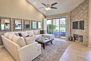 Apartment (2 Bedrooms) | Interior - Luxury Remodeled Palm Desert Resort Condo! (Palm Desert)