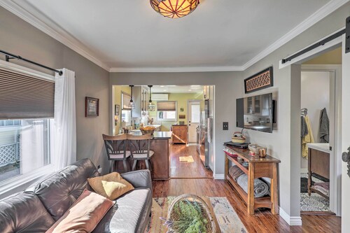 Charming Craftsman Bungalow With Garden & Hot Tub!