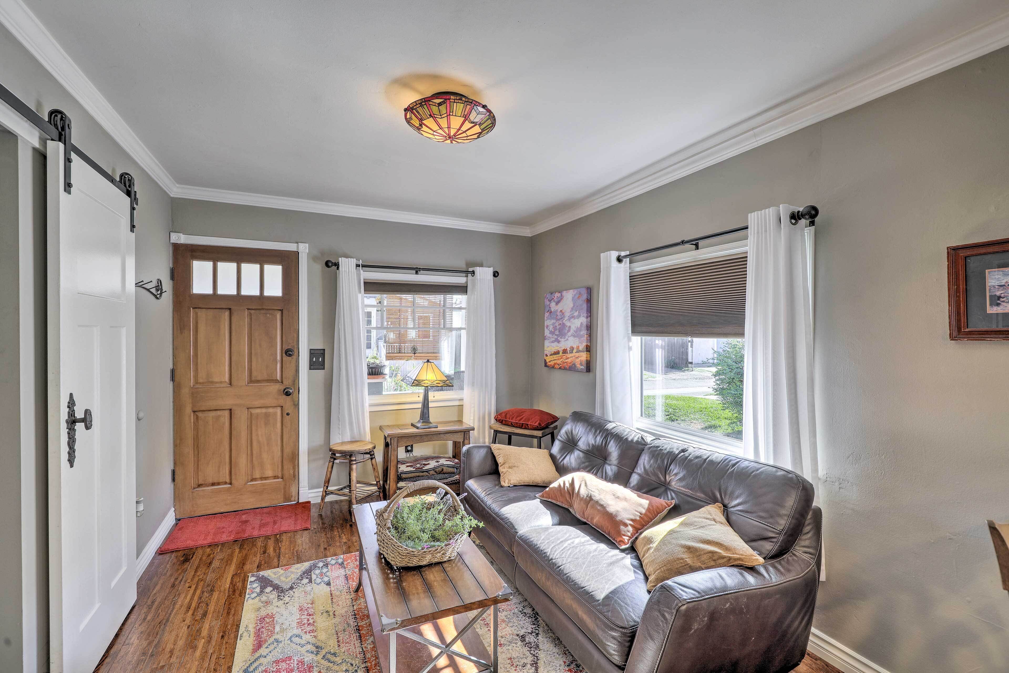 House (2 Bedrooms) | Interior