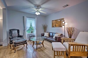 House (3 Bedrooms) | Interior - San Antonio Home w/ Pvt. Yard, 5 Mi to Downtown! (San Antonio)