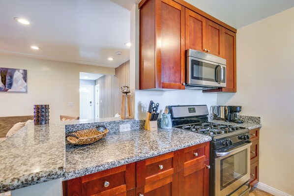 Apartment (3 Bedrooms) | Interior - Chula Vista Retreat ~ 1 Mi to Third Avenue Village (Chula Vista)