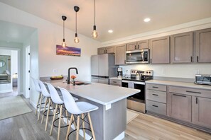 House (2 Bedrooms) | Interior - Grand Junction Home ~ 1 Mi to Downtown (Grand Junction)