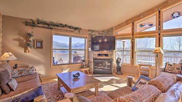 House (3 Bedrooms) | Front of property