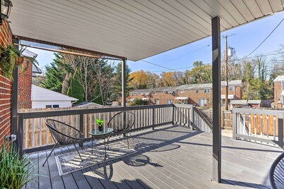 Chic Townhome w/ Deck: 6 Mi to Dtwn Baltimore