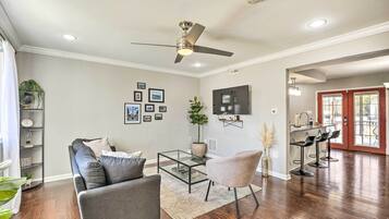 Apartment (4 Bedrooms) | Front of property