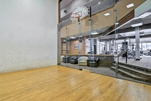 Interior - Eat, Sleep, Ski! Rustic Mtn Condo: Wifi,tv, Hottub (Fraser)