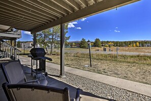 Interior - Eat, Sleep, Ski! Rustic Mtn Condo: Wifi,tv, Hottub (Fraser)