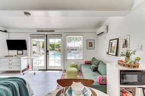 Apartment (0 Bedroom) | Interior - 5 Blocks to El Paseo: Palm Desert Casita w/ Pool (Palm Desert)