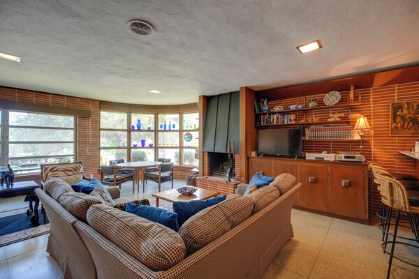 Spacious San Antonio Home ~ 5 Mi To Downtown! - San Antonio, TX