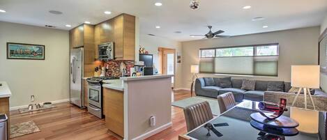 House (3 Bedrooms) | Interior