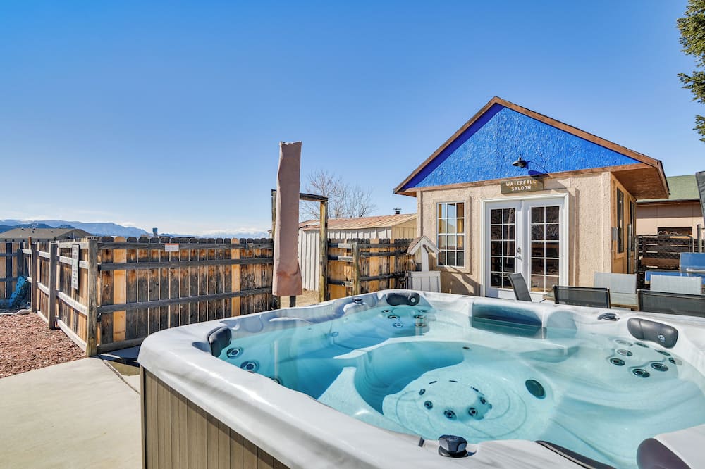 Pet-friendly Buena Vista Home w/ Yard & Hot Tub! - Nathrop, CO