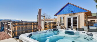 Pet-friendly Buena Vista Home w/ Yard & Hot Tub!