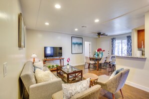 Apartment (3 Bedrooms) | Interior - Modern Duplex Near Gaylord Resort & Bayfront! (Chula Vista)