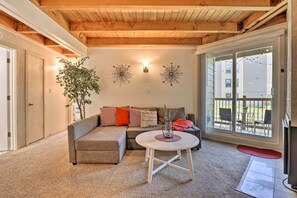 Apartment (2 Bedrooms) | Interior - Ski Shuttle & Pool: Modern Silverthorne Condo! (Silverthorne)