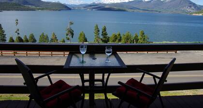 Mtn-view Condo w/ Hot Tub Access in Dillon!