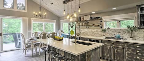 House (3 Bedrooms) | Interior