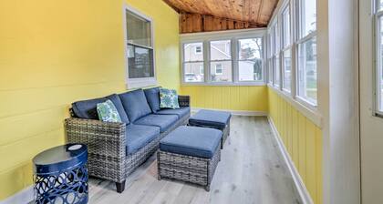 Updated North Beach Cottage: Pet Friendly!