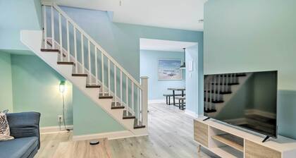 Updated North Beach Cottage: Pet Friendly!