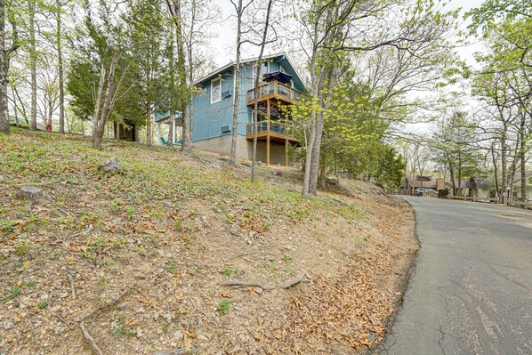 Interior - 1 Mi to Margaritaville Resort: Osage Beach Home! (Osage Beach)